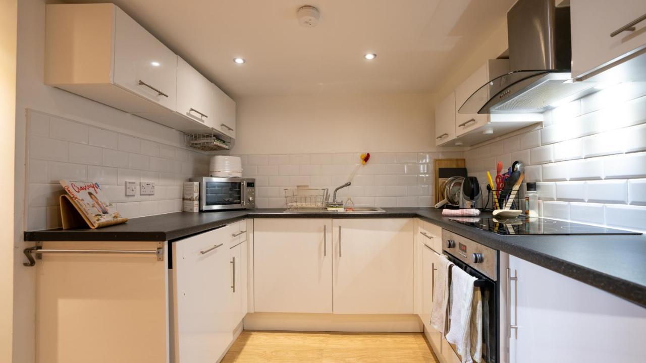 Stunning Mezzanine Apartment Near City Centre Cardiff Exterior photo